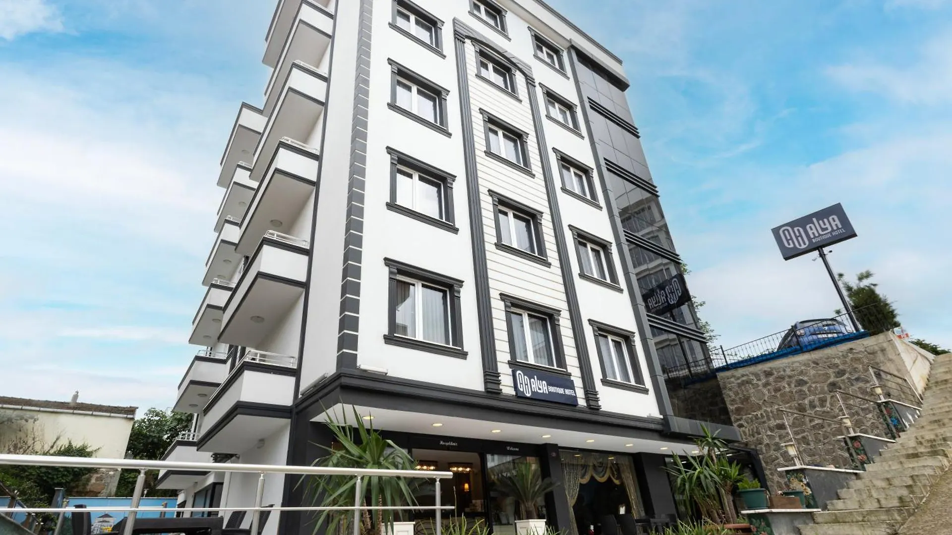 Alya Hotel ترابزون